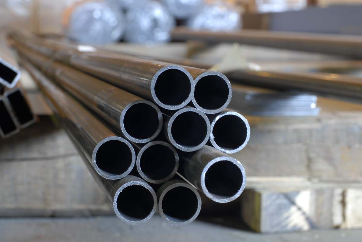 Welded steel tubes S235JRH